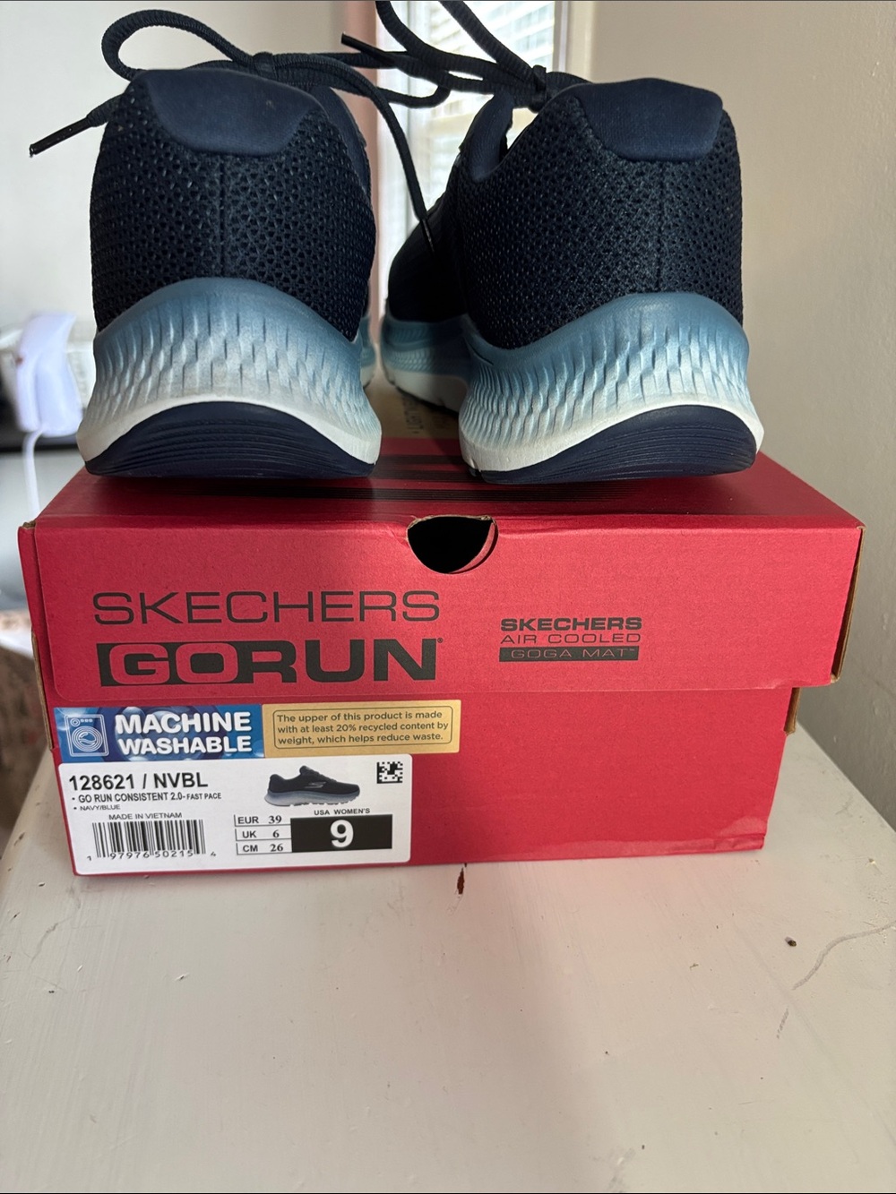 Skechers Go Run Consistent 2.0 sneakers size 9 women’s